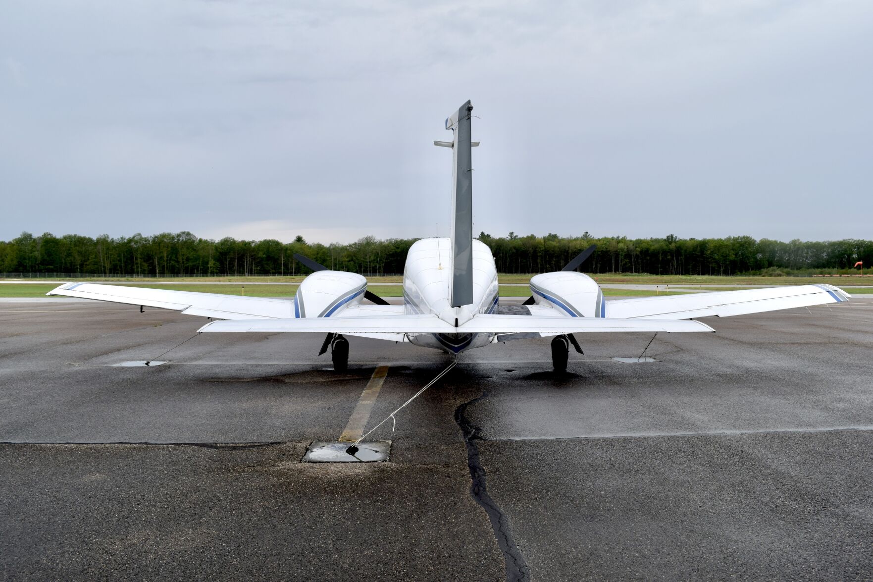 Piper PA Twin Comanche.JPG